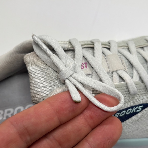 Brooks Women's Ghost 16 Running Shoes size 10.5 wide - Picture 10 of 12